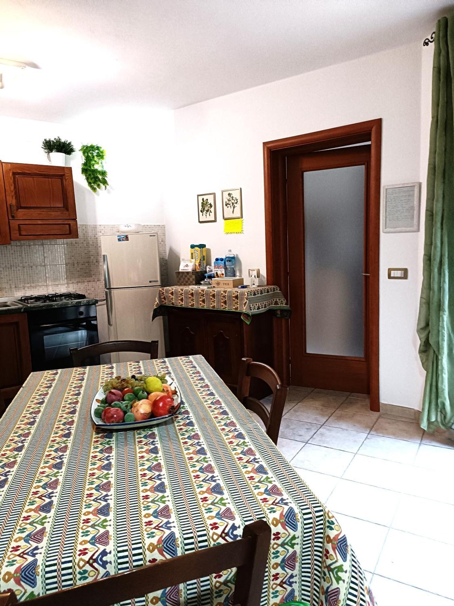 Giarranas House - Apartment With Coutyard Villacidro Екстер'єр фото