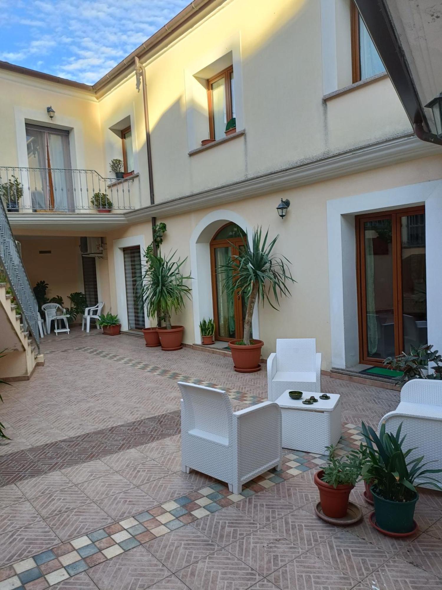 Giarranas House - Apartment With Coutyard Villacidro Екстер'єр фото